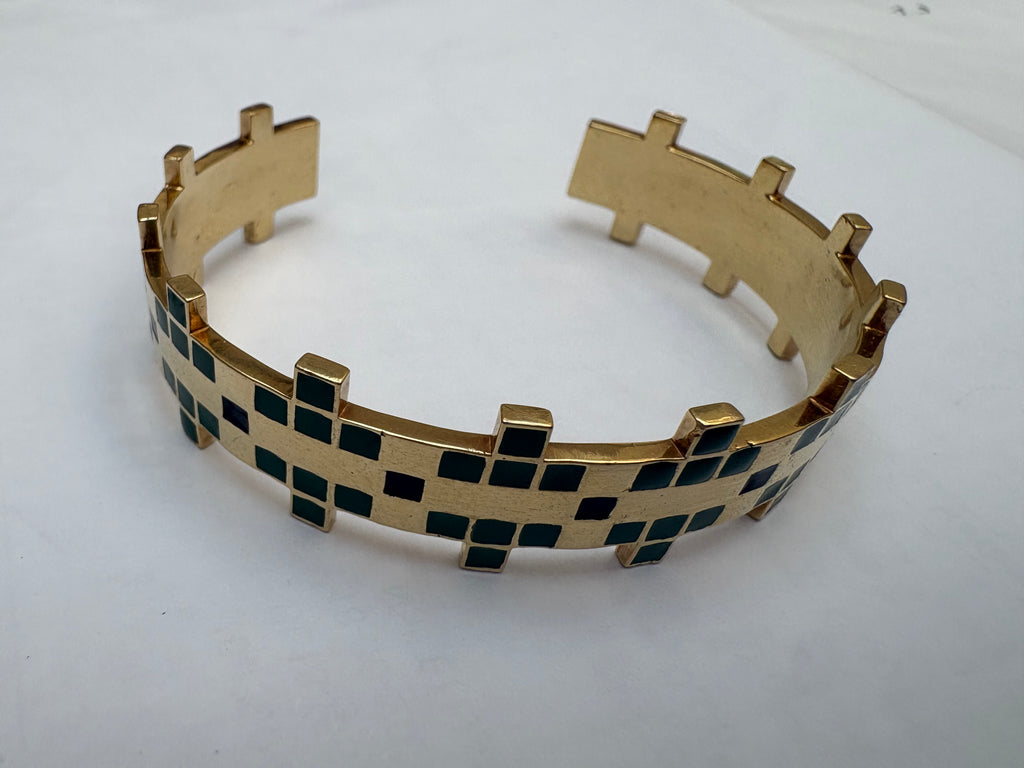 Tuffah Cuff