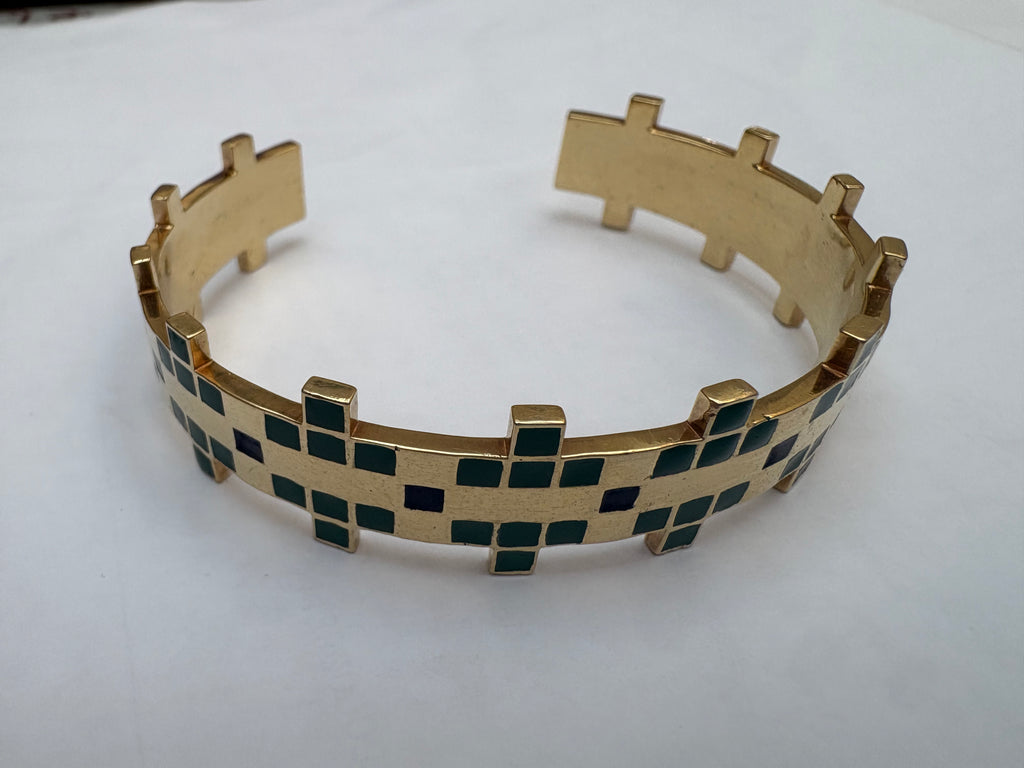 Tuffah Cuff